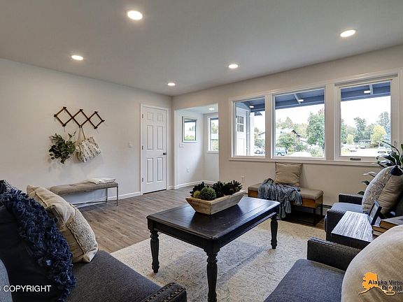 3rd image of 1360 W 73rd Cir