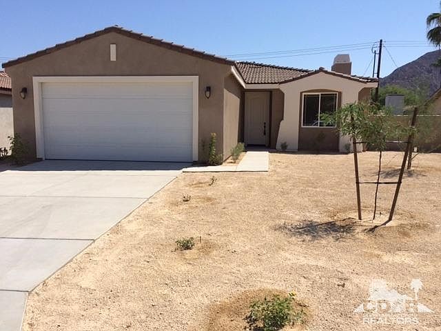 1st image of 52560 Avenida Herrera