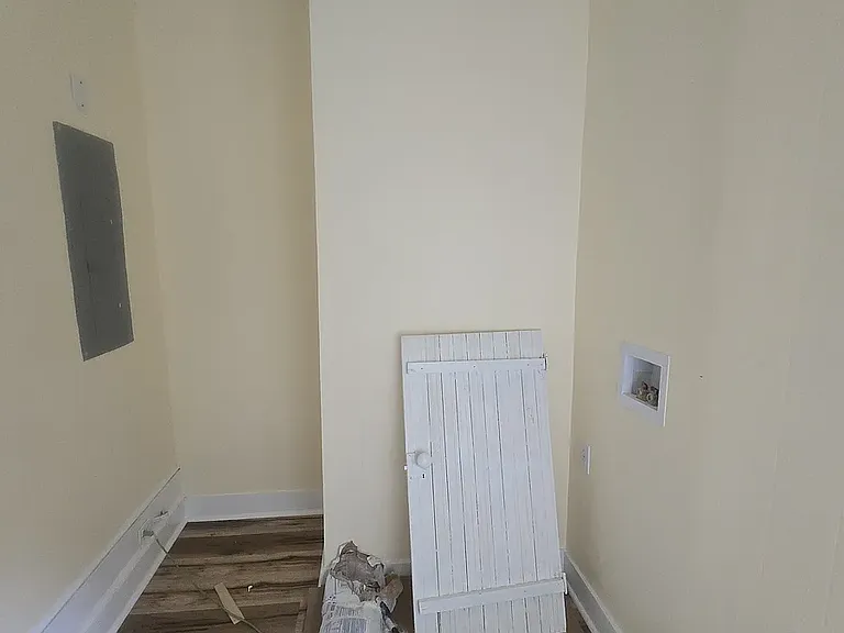 724 Temple Ave — Photo 9