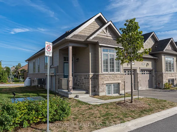 17 Lakewood Cres #7, Kawartha Lakes, ON K0M 1A0