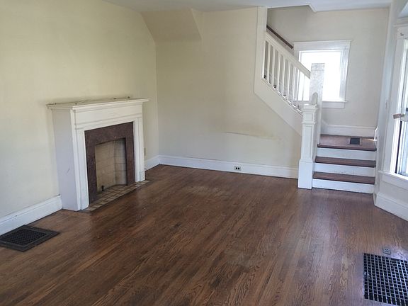 2nd image of 1489 Lauderdale Ave