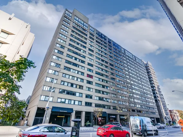 360 Bloor St E #901, Toronto, ON M4W 3M3