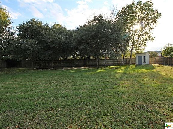 4th image of 247 Meadow Glen Dr