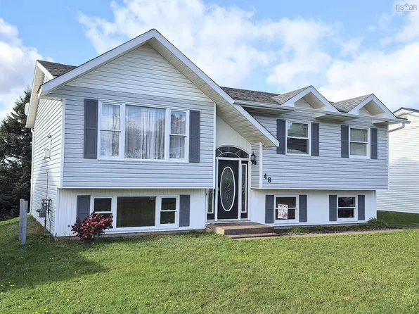 48 Townshend Ave, Amherst, NS B4H 4N6
