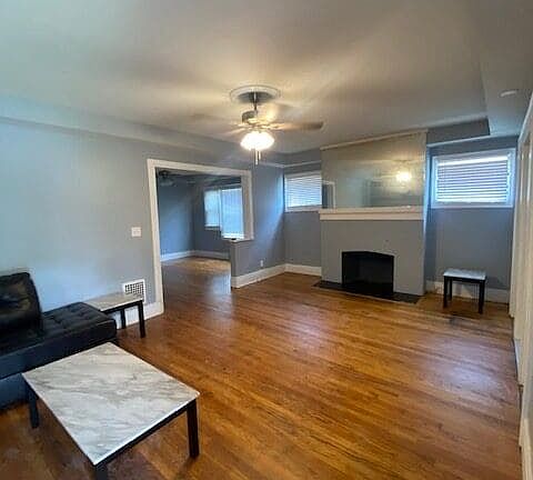 3rd image of 2413 E Genesee St APT 11