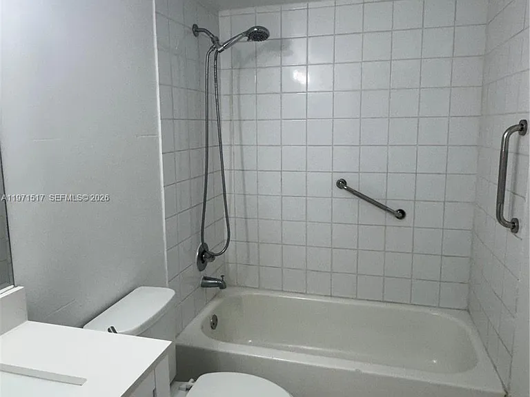 200 SW 132nd Way #207L — Photo 31