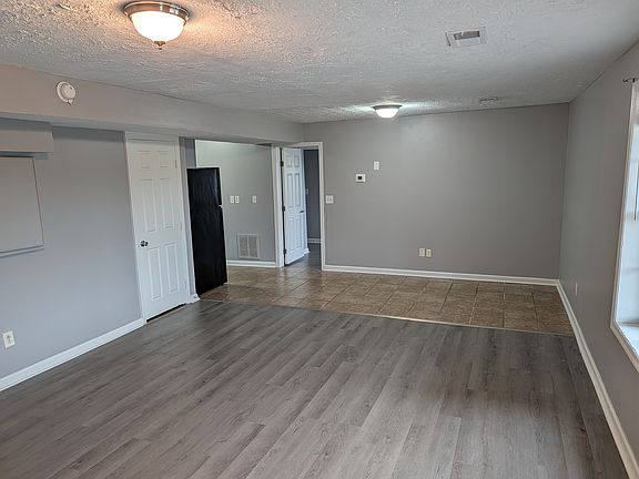 3rd image of 162 S Killarney Ln APT 3
