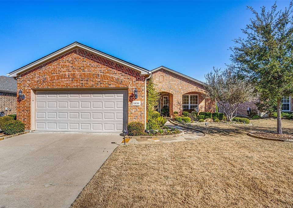 1st image of 1838 Overwood Dr