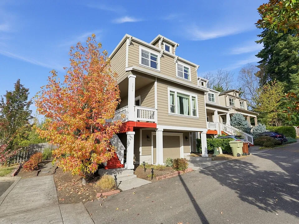 3830 NW Unrath Pl
