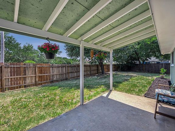4th image of 1138 Southwood Ct