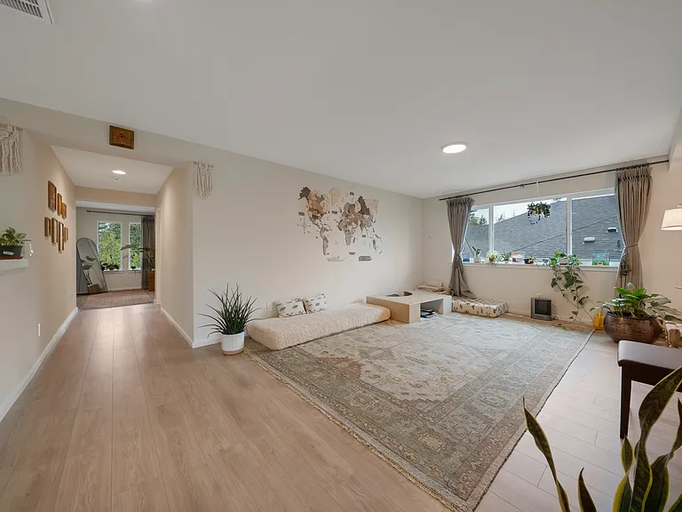 20328 SE 266th St — Photo 18