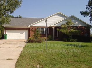 18801 Bluff Point Rd APT A, Cornelius, NC 28031