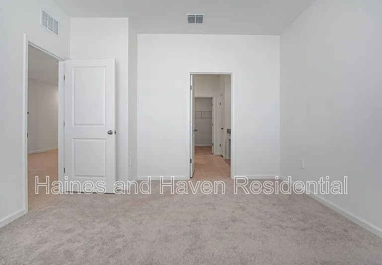3008 Daffodil Dr — Photo 12