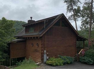 1540 Trappers Ridge Ln, Sevierville, TN 37862