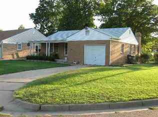 1019 Inverness Dr, Wichita, KS 67218