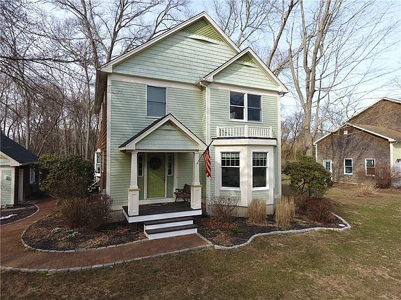 3rd image of 36 Browns Farm Dr S