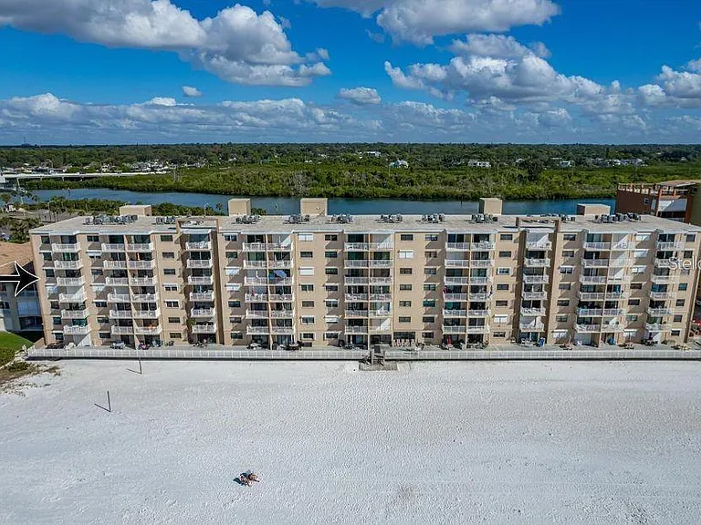 18650 Gulf Blvd #305 — Photo 69