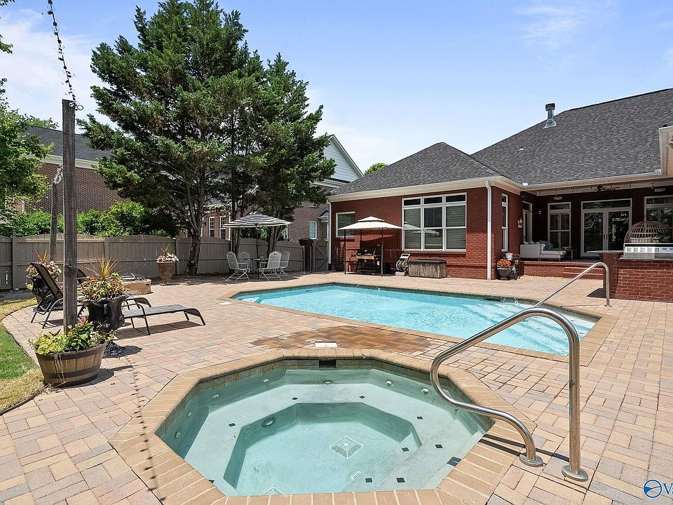 1st image of 3113 Longshadow Way SE
