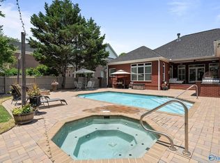 3113 Longshadow Way SE, Owens Cross Roads, AL 35763