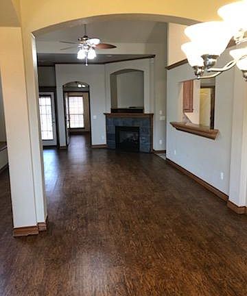 5th image of 1821 Cedar Creek Ct