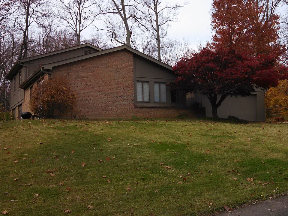 1st image of 971 Holz Ave