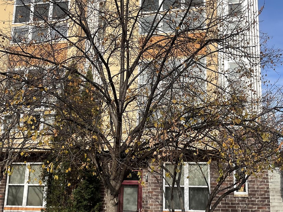 1st image of 2650 University Ave W APT 3