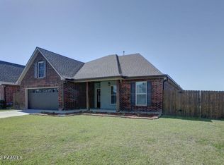 413 Bay Meadow Ln, Lafayette, LA 70507