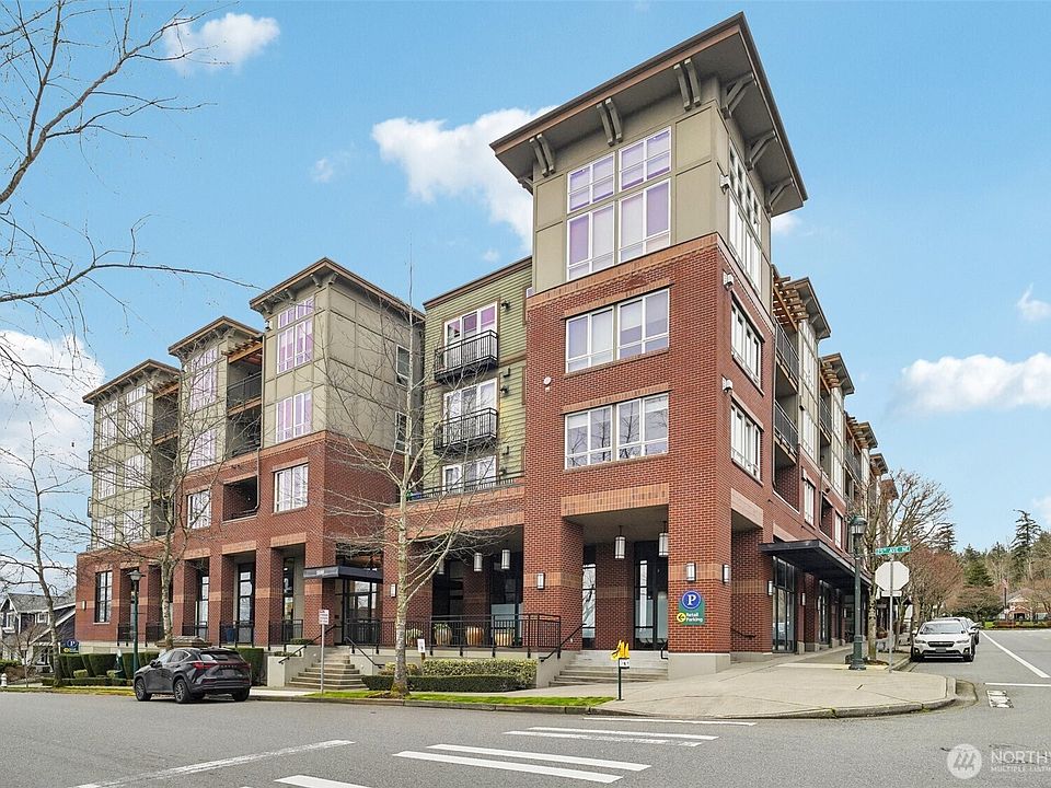 1st image of 1886 25th Avenue NE #101