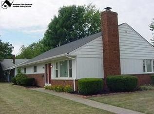 660 Radford Dr, Highland Heights, OH 44143