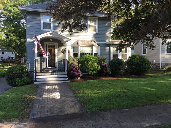 3rd image of 22 Dartmouth Ave