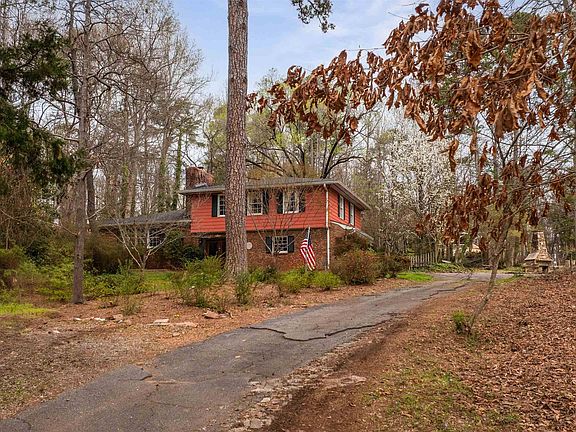 3rd image of 180 Johnnys Rd