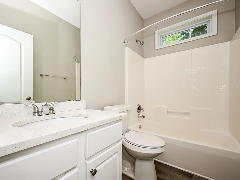 332 Southgate Dr — Photo 15