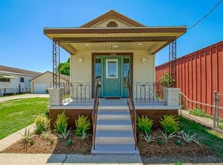 1122 10th St, Gretna, LA 70053