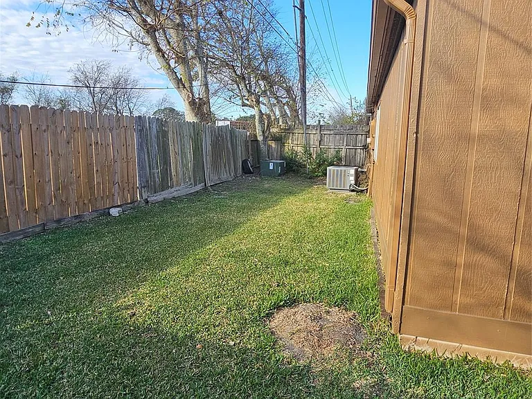 8151 Misty Ridge Ln — Photo 15