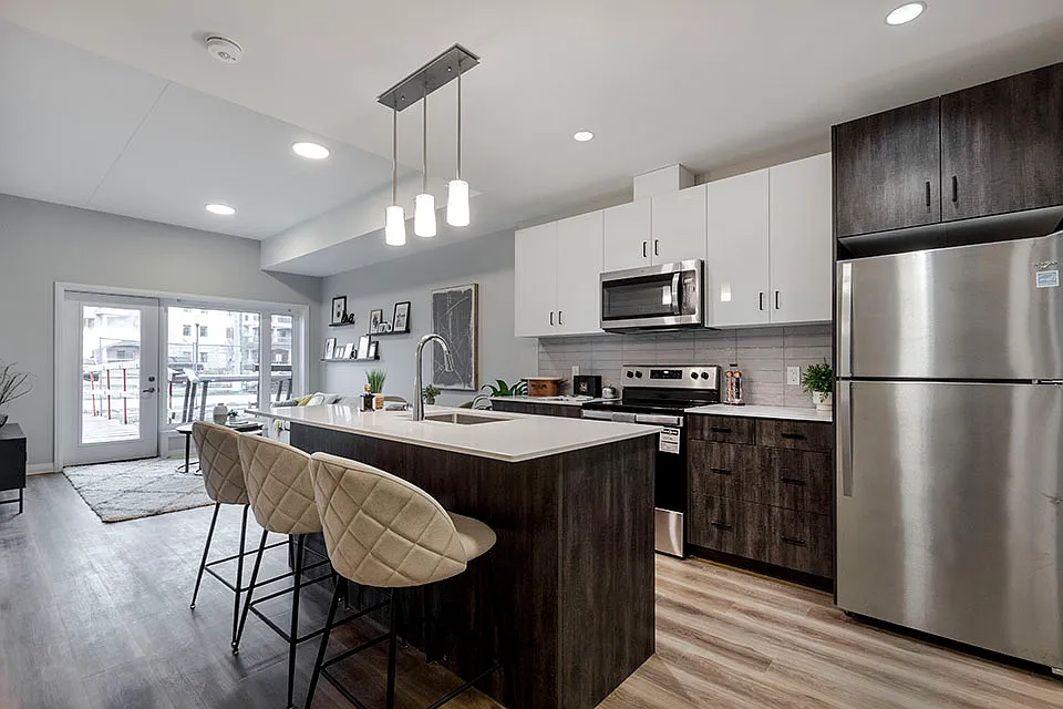 28 Westhill Dr