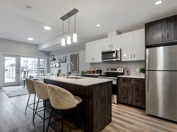 Vale Station Apartments