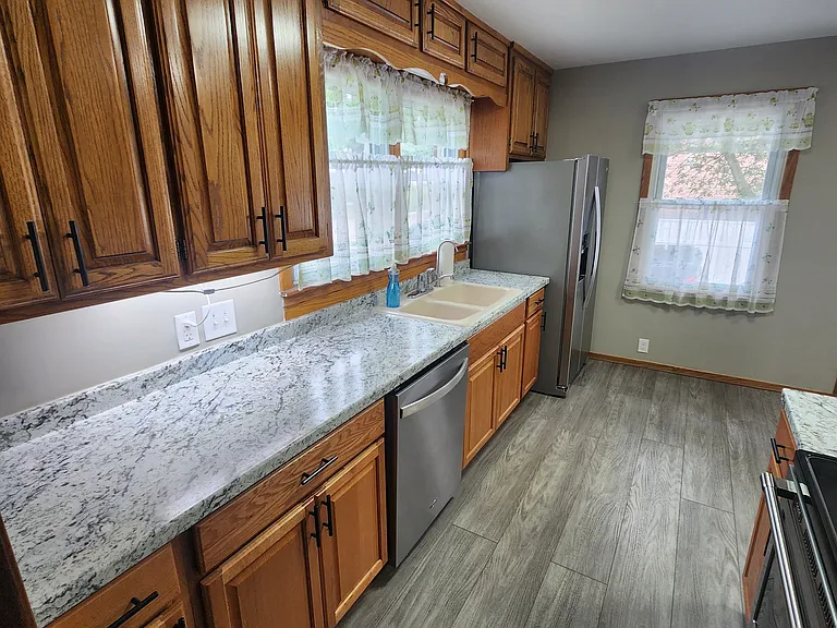 445 S 45th St — Photo 5