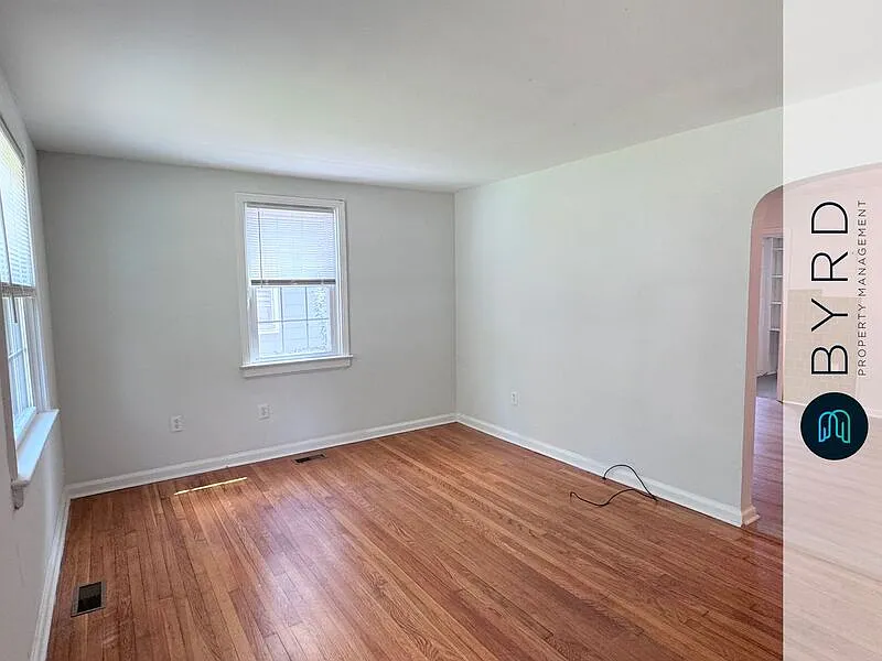 4 bed, 2.0 bath, 1441 sqft, $2,575 — Photo 3