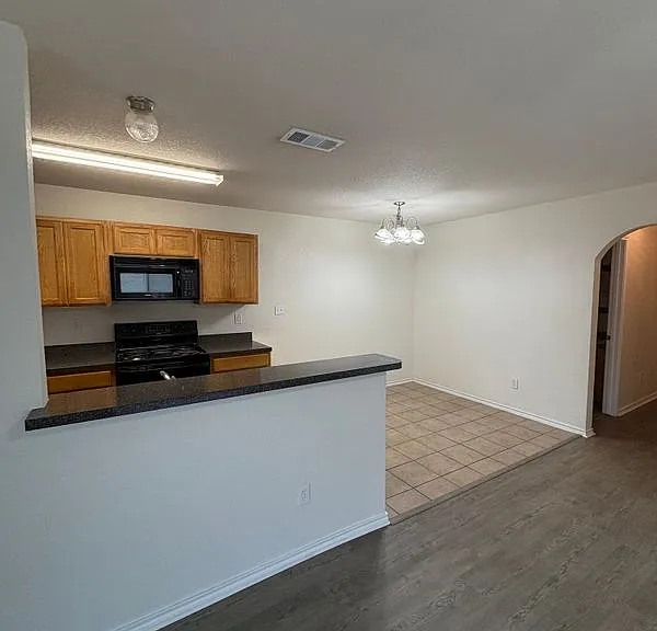 8128 Doreen Ave — Photo 6