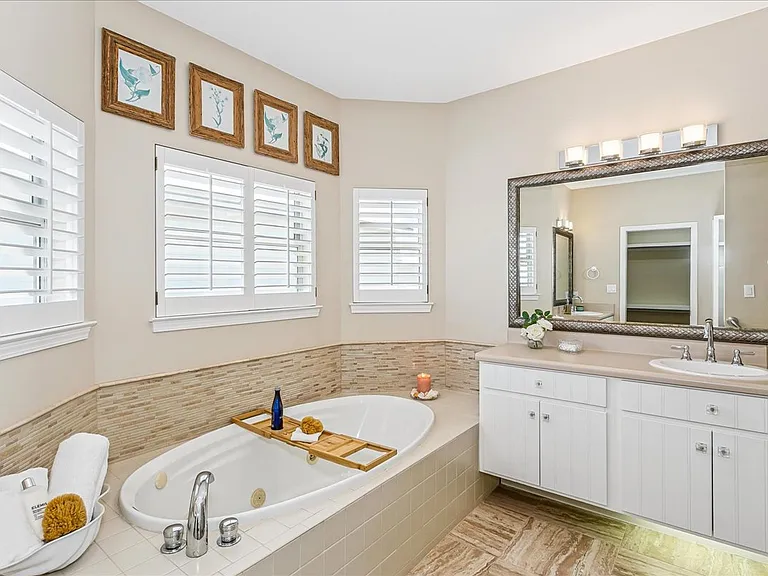 1070 Fort Pickens Rd — Photo 27