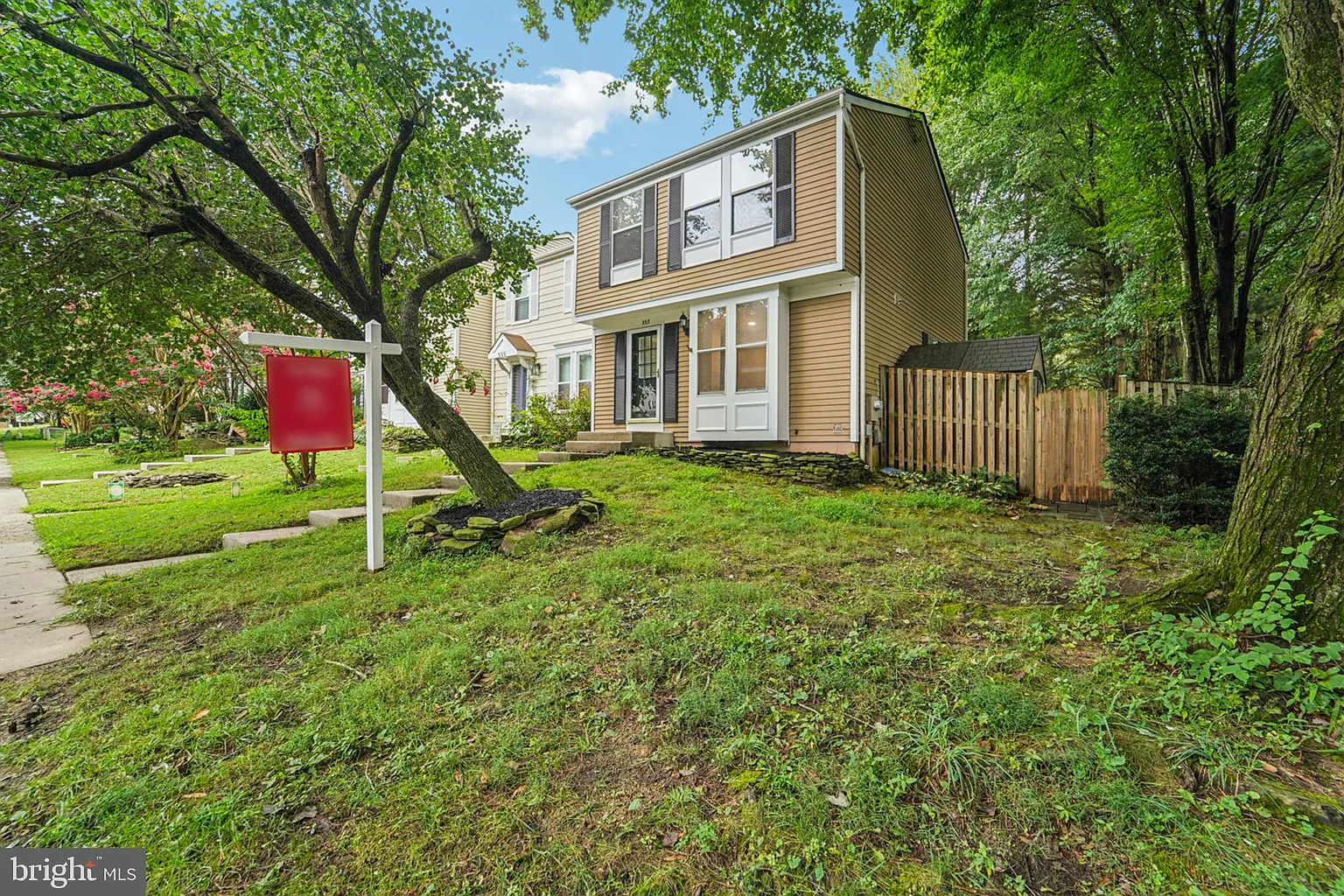 553 Melissa Ct photo 1