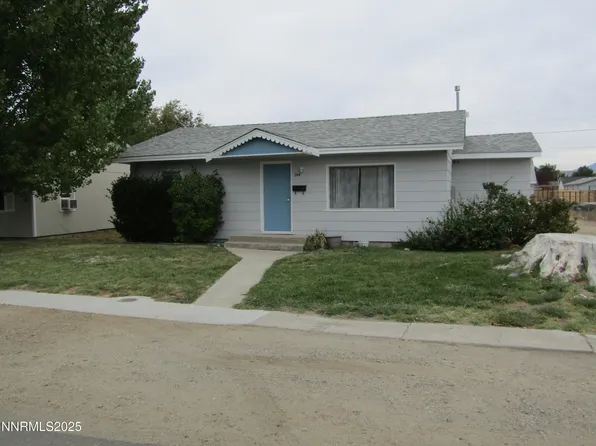 244 Valley Dr, Yerington, NV 89447