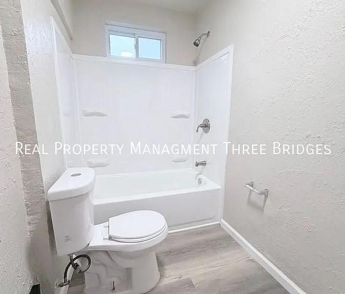5533 Grace Ave — Photo 8