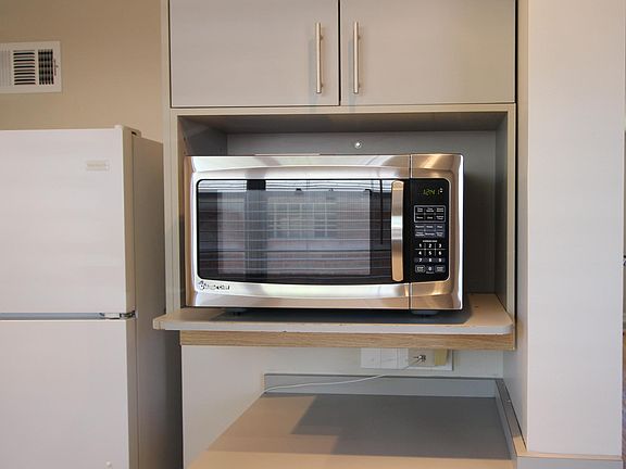 3rd image of 6254 Loughborough Ave APT 1N