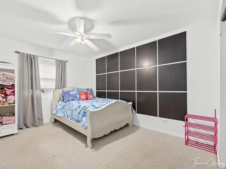 435 Ascot Ln — Photo 10