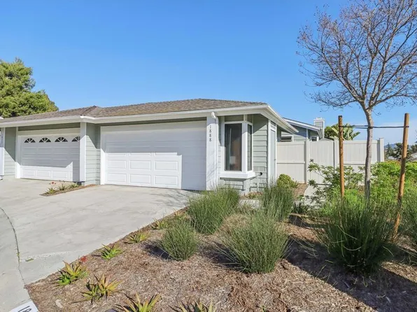 1888 Foxhills Ter, Vista, CA 92081
