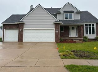 565 Ironwood Way, Saline, MI