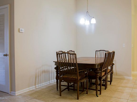 5th image of 640 Pullman Cir