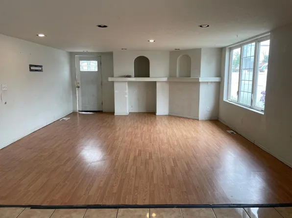 48 N 10th Ave #B, Brighton, CO 80601