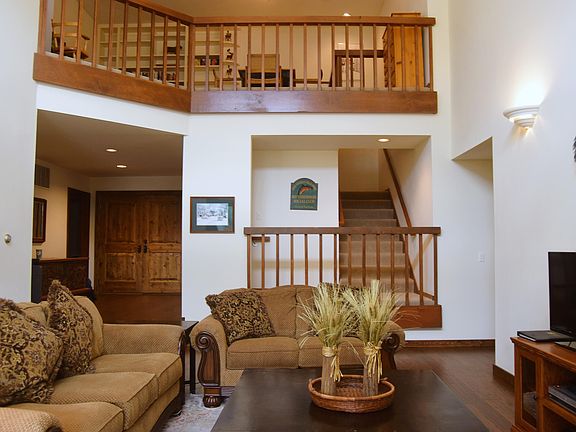 5th image of One Summit One Condo Dr #2815